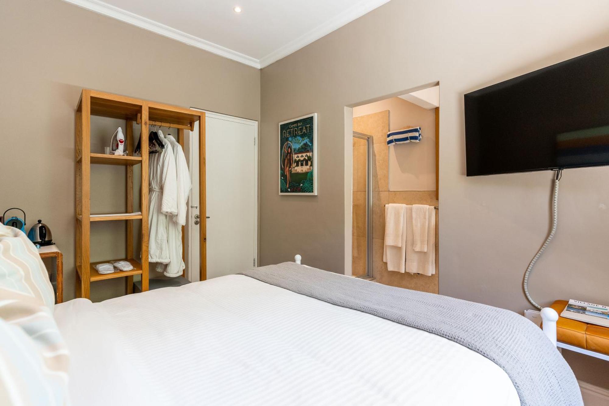 Camps Bay Forest Pods Bed and Breakfast Kaapstad Buitenkant foto