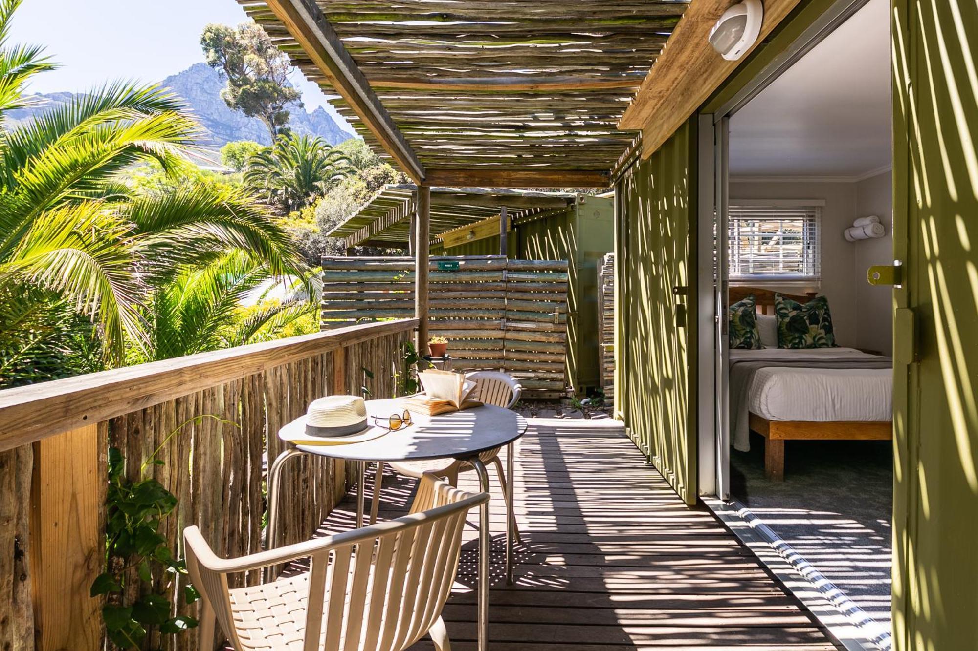 Camps Bay Forest Pods Bed and Breakfast Kaapstad Buitenkant foto